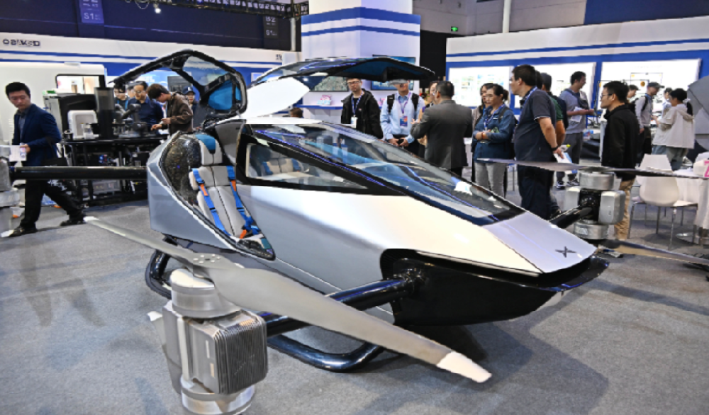 2025媒体管家:低空经济带火飞行汽车 上市公司积极"落子"新赛