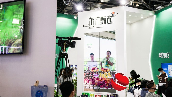 2025媒体管家:“嚎叫式”直播遭吐槽,没了董宇辉的东方甄选变味了